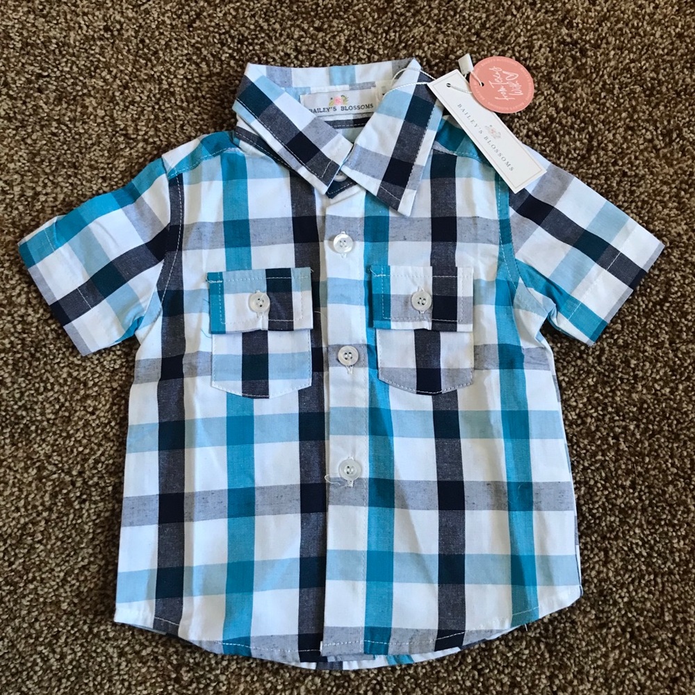 NWT Bailey’s Blossoms 🌹 Button Plaid Dress Shirt